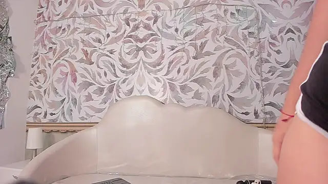 Snapshot of valentina_cortes72 chatting on 23, 1, 2025 valentina cortes72 online show from 23, 1, 2025