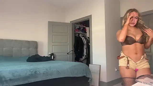 ElenaErickson online show from 6, 1, 2025