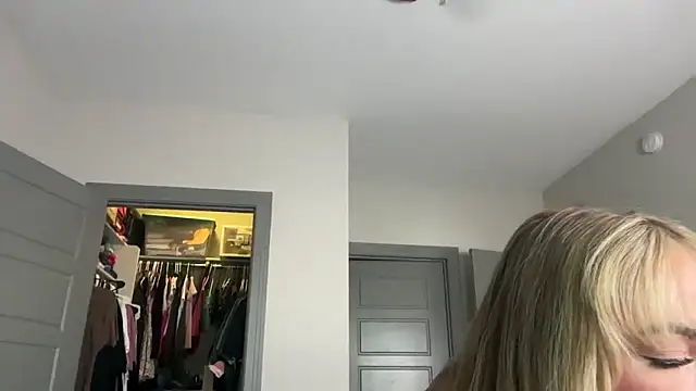 ElenaErickson online show from 10, 2, 2025