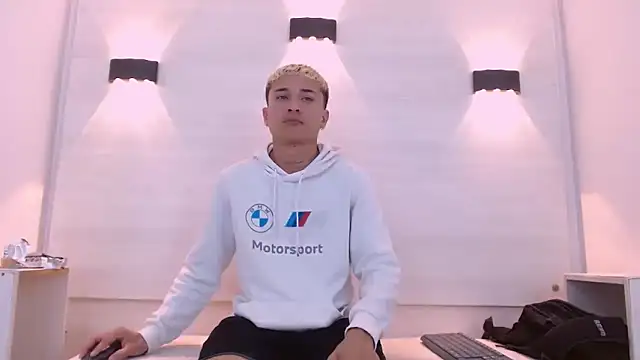 jeic 18 online show from 8, 11, 2025