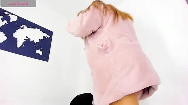 CurvyViolet online show from 10, 12, 2024