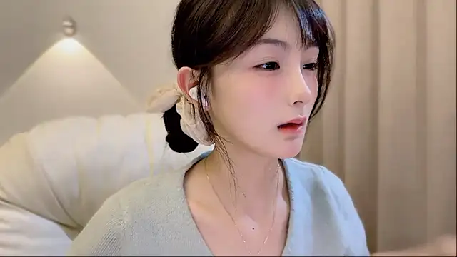 SHUIshui  online show from 15, 12, 2025