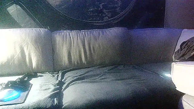 UntidyStrip9 online show from 5, 2, 2026