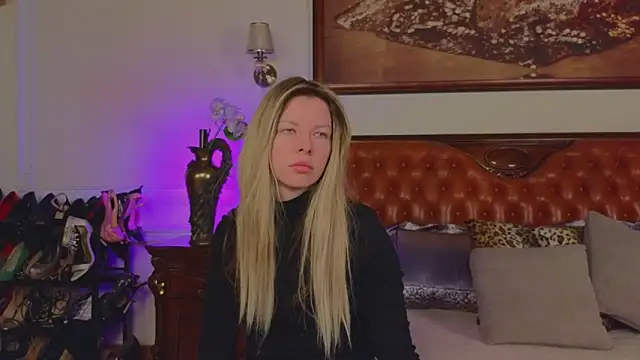 Real Tini online show from 5, 3, 2026