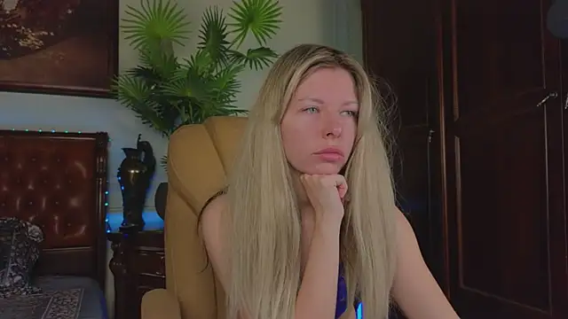 Snapshot of Real_Tini chatting on 1, 5, 2026 Real Tini online show from 1, 5, 2026