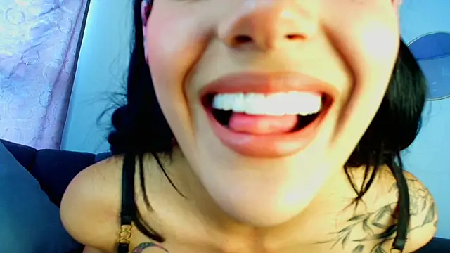 Snapshot of natashapridee_ chatting on 18, 3, 2025 natashapridee online show from 18, 3, 2025