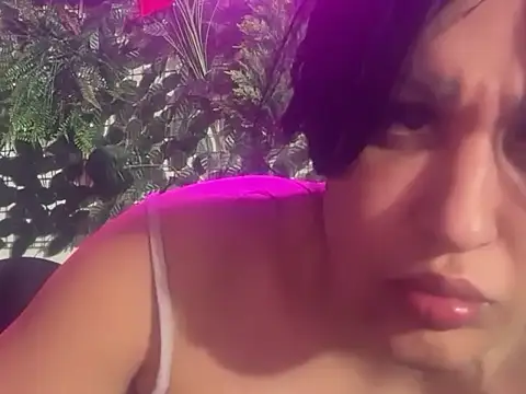 Snapshot of BareSlut6666LA chatting on 4, 11, 2025 BareSlut6666LA online show from 4, 11, 2025