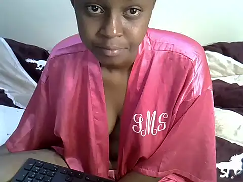 Snapshot of chocolate_panther chatting on 6, 10, 2025 chocolate panther online show from 6, 10, 2025