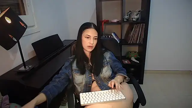 Windy butterfly online show from 15, 10, 2025