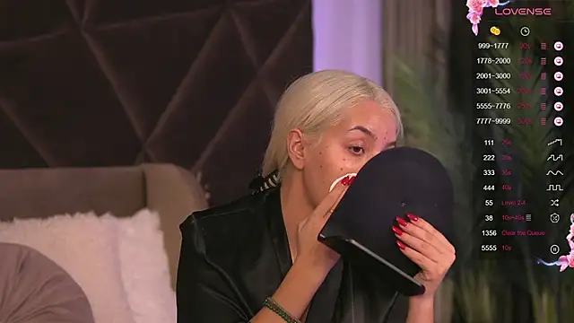 VictoriaMorrone online show from 6, 2, 2025