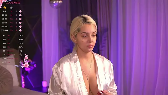 VictoriaMorrone online show from 8, 3, 2025