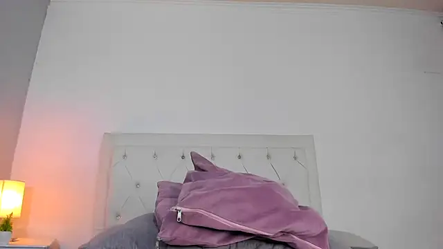 MELISSA ALVAREZ online show from 27, 11, 2025