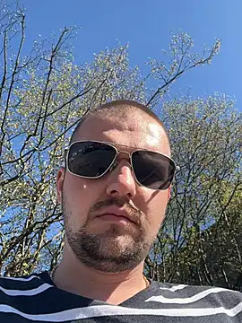 freenki41 online show from 8, 4, 2026