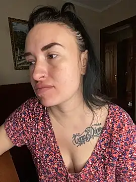 Snapshot of Roxana_Bell chatting on 13, 5, 2026 Roxana Bell online show from 13, 5, 2026