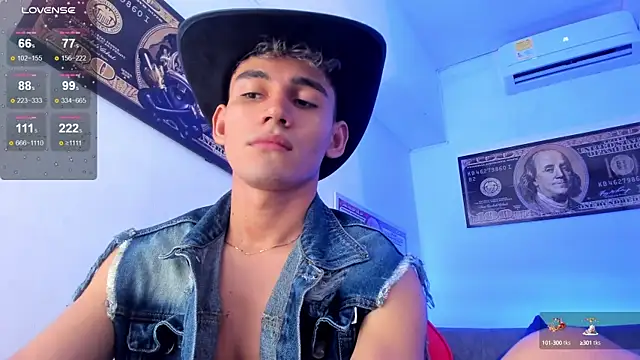 Snapshot of EstebanPerez_ chatting on 13, 12, 2024 EstebanPerez online show from 13, 12, 2024
