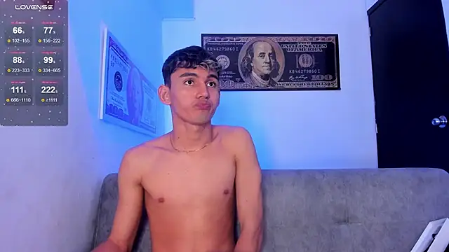 Snapshot of EstebanPerez_ chatting on 19, 12, 2024 EstebanPerez online show from 19, 12, 2024