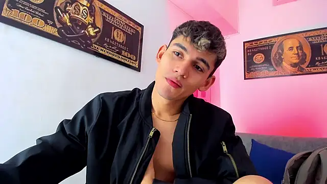 Snapshot of EstebanPerez_ chatting on 28, 12, 2024 EstebanPerez online show from 28, 12, 2024