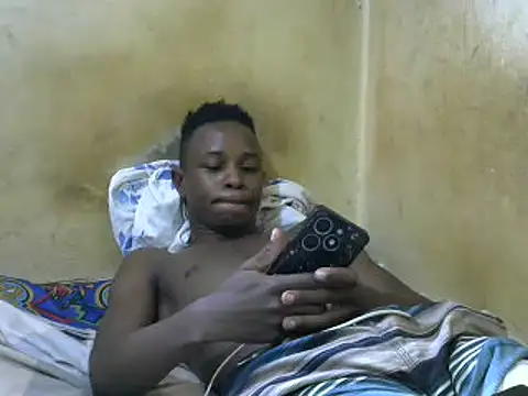 Snapshot of swthairydic chatting on 28, 2, 2025 swthairydic online show from 28, 2, 2025