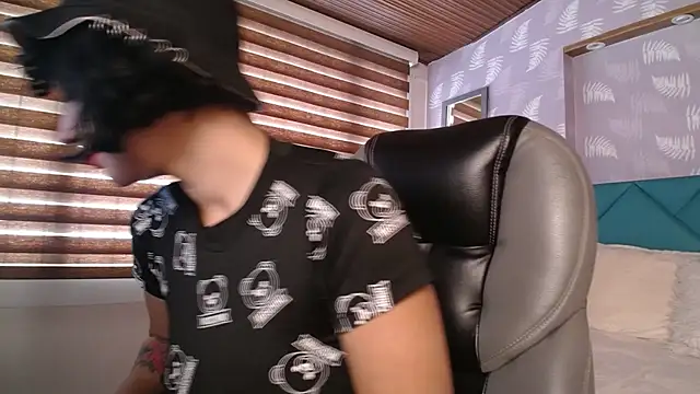 Moony 14 online show from 6, 3, 2025