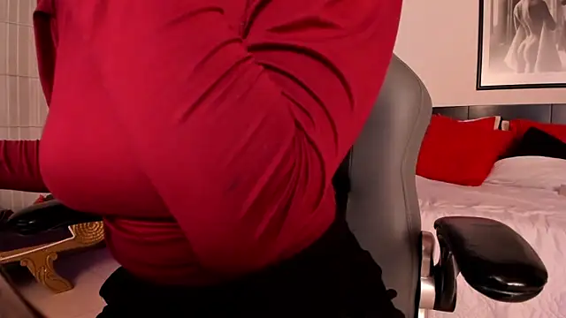 Moony 14 online show from 18, 10, 2025