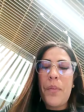 Lena-32 online show from 28, 3, 2026