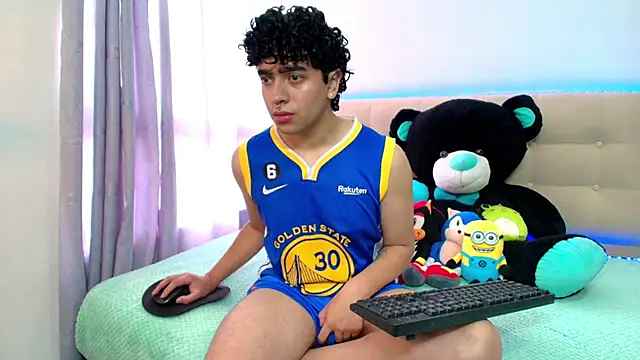  nickconnor01 online show from 13, 12, 2024