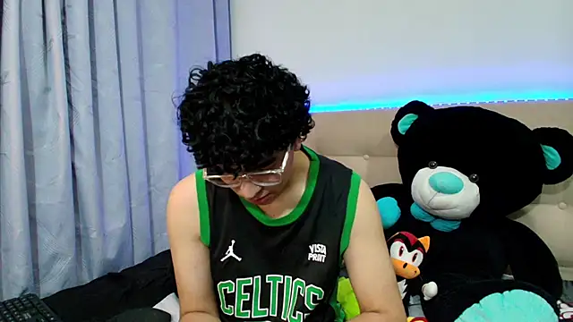  nickconnor01 online show from 16, 12, 2024