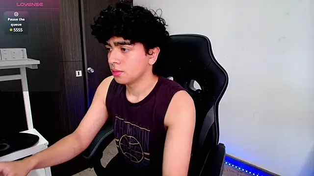  nickconnor01 online show from 24, 1, 2025