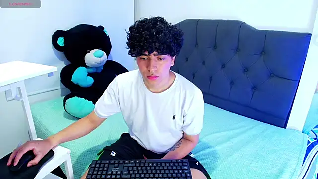  nickconnor01 online show from 16, 3, 2025