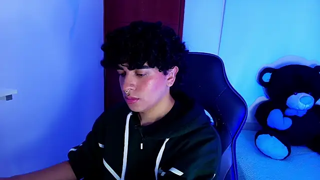  nickconnor01 online show from 20, 3, 2025