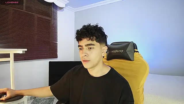  nickconnor01 online show from 4, 10, 2025