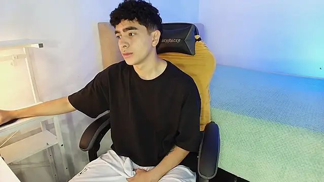  nickconnor01 online show from 12, 10, 2025