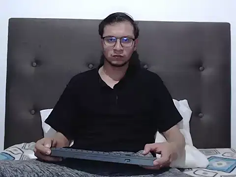 andy loverxx online show from 25, 6, 2026