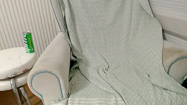 Topmodell online show from 8, 1, 2025