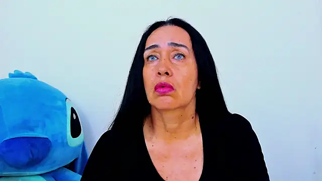 HorniestMilf online show from 17, 4, 2026