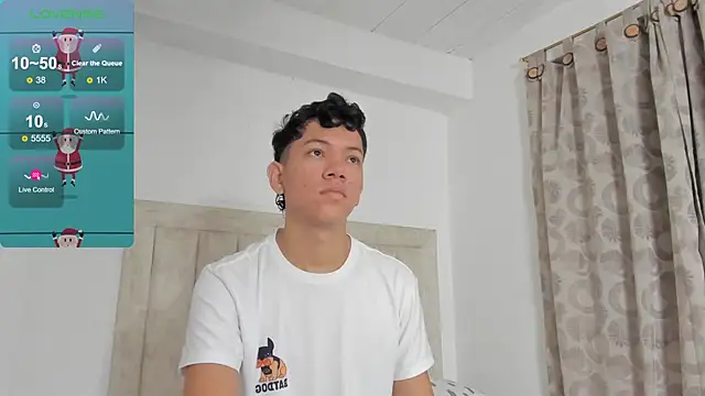 Snapshot of JulianRose_1 chatting on 30, 12, 2024 JulianRose 1 online show from 30, 12, 2024