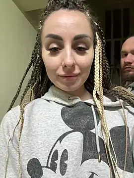 Snapshot of TwixCouple chatting on 8, 2, 2025 TwixCouple online show from 8, 2, 2025