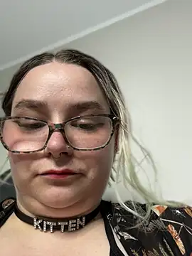 kitten0760 online show from 3, 7, 2026