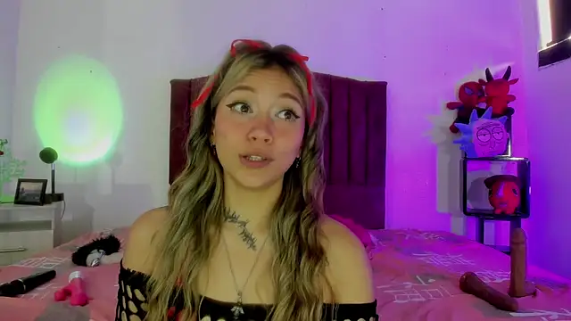 Snapshot of alisson_zafiro_ chatting on 10, 12, 2024 alisson zafiro online show from 10, 12, 2024