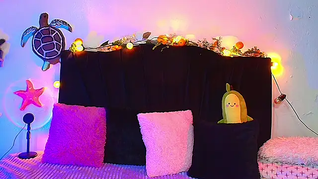 Snapshot of alisson_zafiro_ chatting on 21, 7, 2026 alisson zafiro online show from 21, 7, 2026