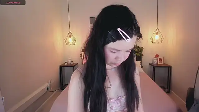 Snapshot of Lil_Amelie chatting on 24, 6, 2026 Lil Amelie online show from 24, 6, 2026