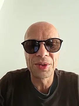 Snapshot of wedge75 chatting on 20, 6, 2026 wedge75 online show from 20, 6, 2026