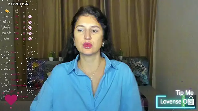 Alianna Solo Kisses online show from 21, 11, 2025