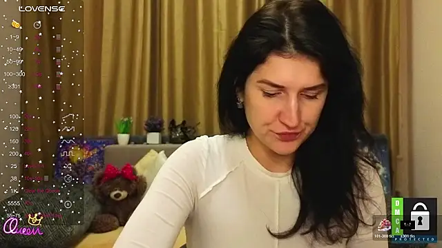 Snapshot of Alianna_Solo_Kisses chatting on 3, 2, 2026 Alianna Solo Kisses online show from 3, 2, 2026