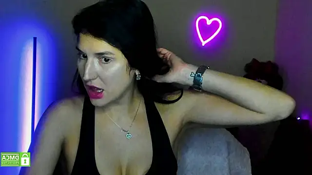 Snapshot of Alianna_Solo_Kisses chatting on 11, 2, 2026 Alianna Solo Kisses online show from 11, 2, 2026