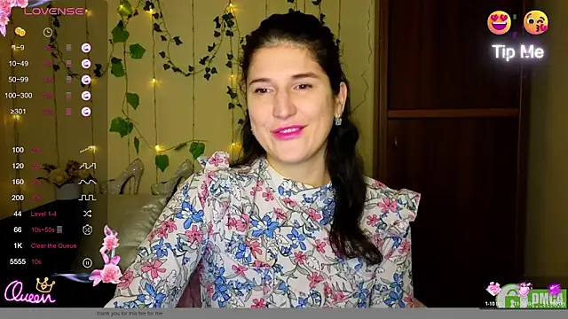 Snapshot of Alianna_Solo_Kisses chatting on 12, 2, 2026 Alianna Solo Kisses online show from 12, 2, 2026