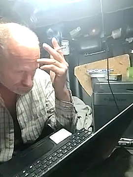 Stickybros2u online show from 7, 2, 2025