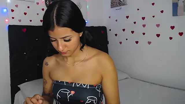 Snapshot of floweer_ chatting on 20, 2, 2025 floweer  online show from 20, 2, 2025