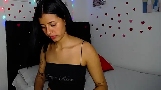 Snapshot of floweer_ chatting on 21, 2, 2025 floweer  online show from 21, 2, 2025