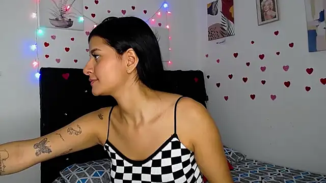 Snapshot of floweer_ chatting on 25, 2, 2025 floweer  online show from 25, 2, 2025